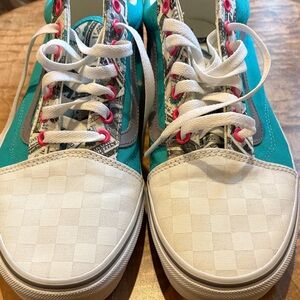 Vans custom sneakers. Teal and white. 11.5 men's 13 sz womens. Like new